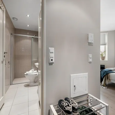 Roomsly - Cozy Hilltop Hideout In Apartman Bergen